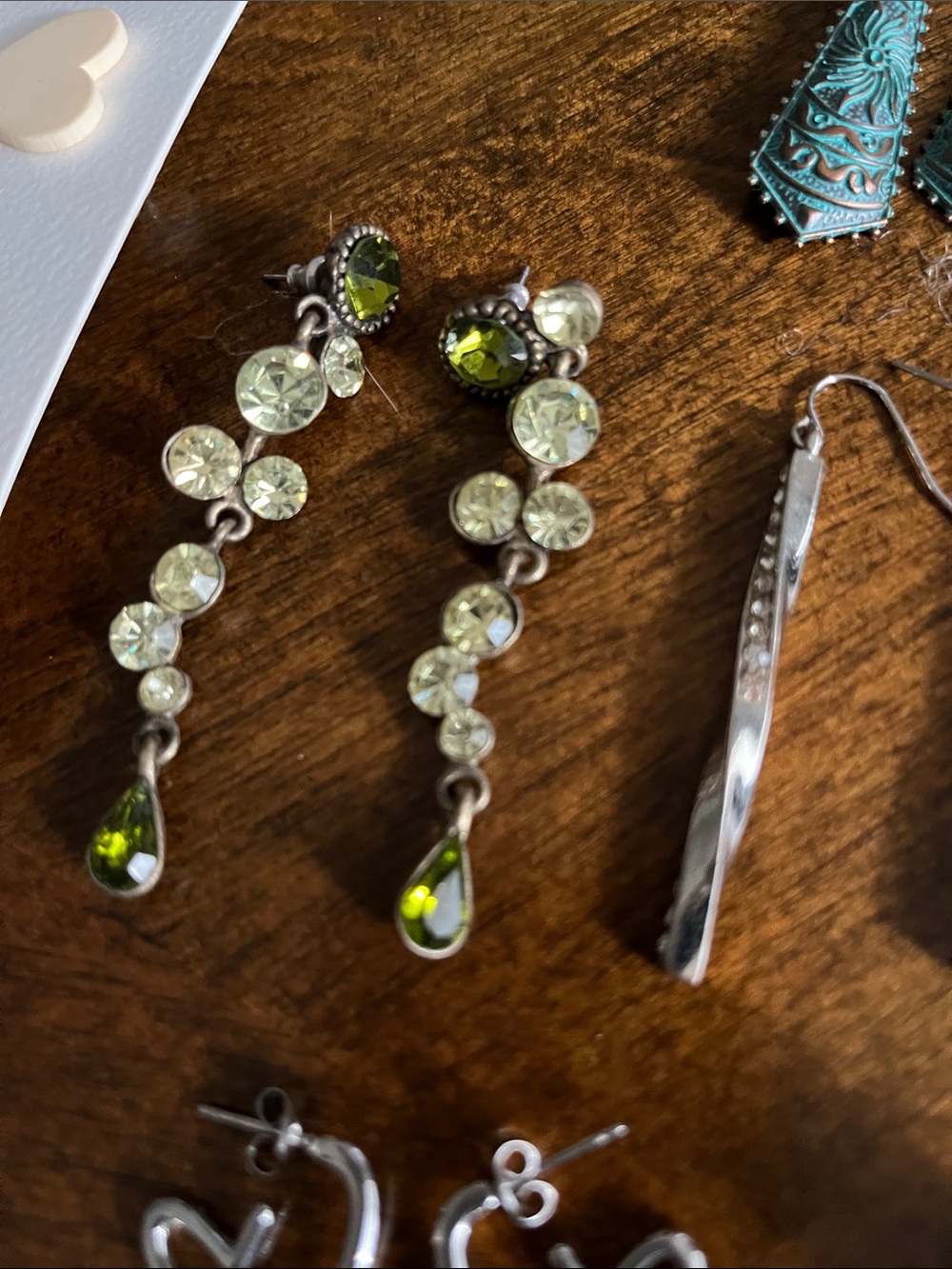Assorted earring lot. Pierced - Picture 4 of 14
